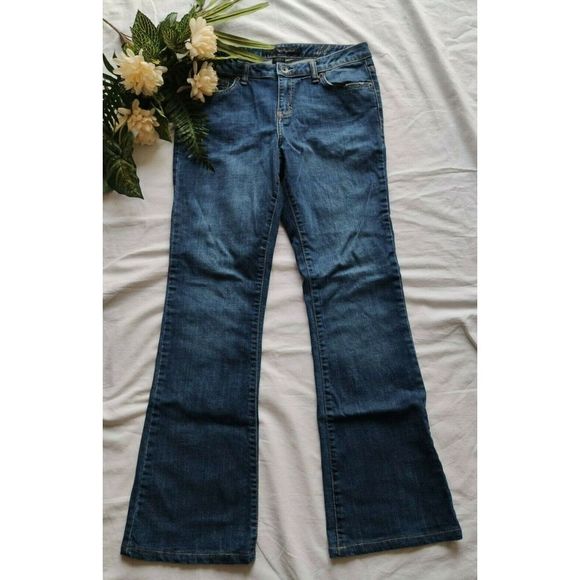 Calvin Klein Jeans Medium Dark Wash Denim Flare Jeans Size 6 - Picture 1 of 12